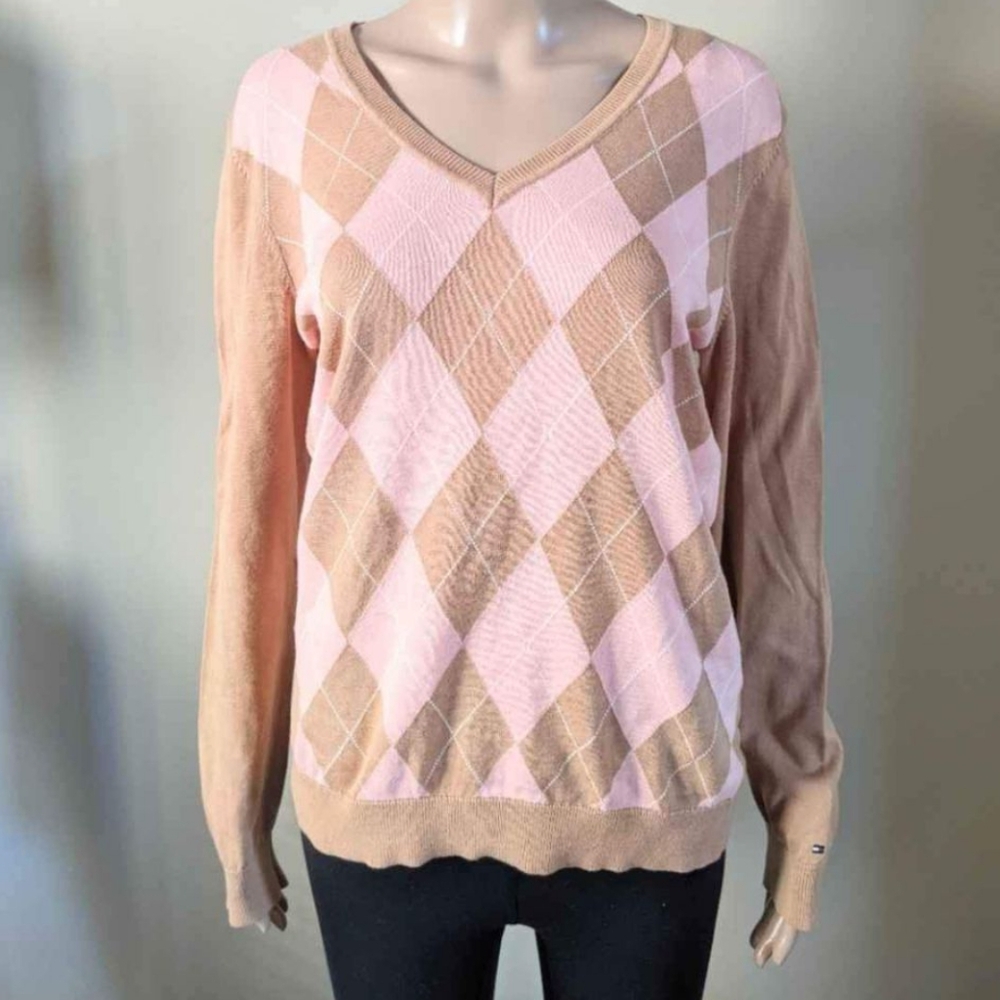 Tommy Hilfiger argyle knit v-neck sweater, size large